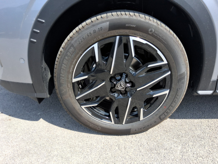 Peugeot 3008 Nouveau Hybrid 145 e-DCS6 GT Exclusive