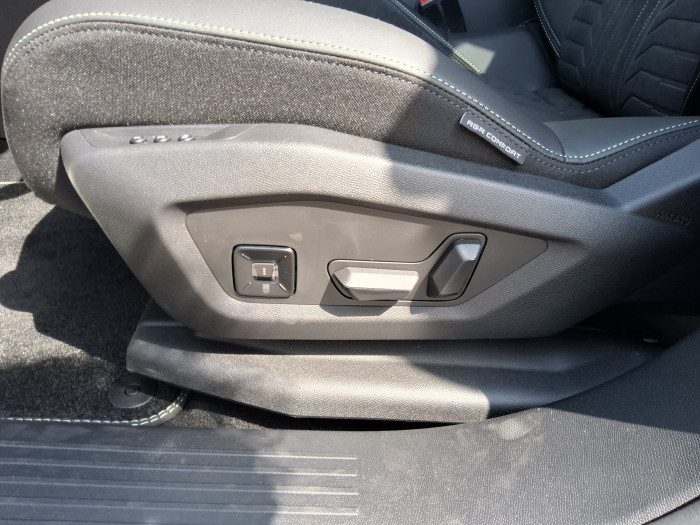 Peugeot 3008 Nouveau Hybrid 145 e-DCS6 GT Exclusive