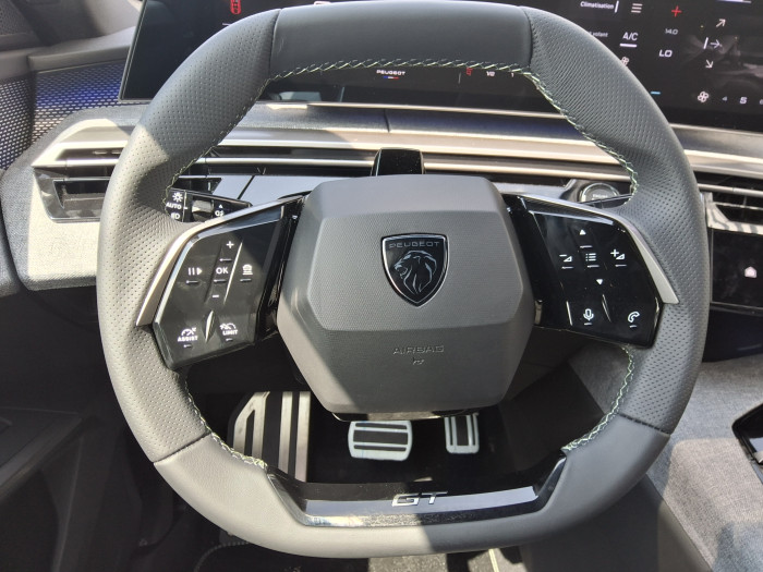 Peugeot 3008 Nouveau Hybrid 145 e-DCS6 GT Exclusive
