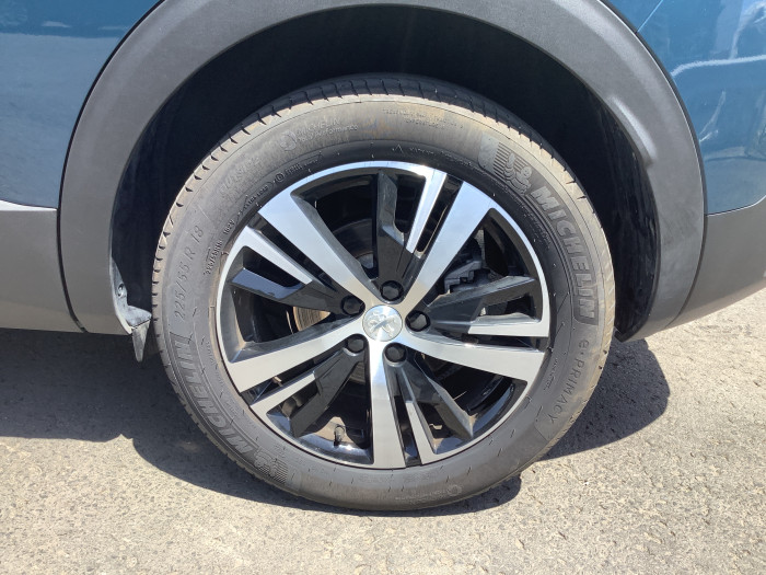 Peugeot 3008 BlueHDi 130ch S&S EAT8 GT