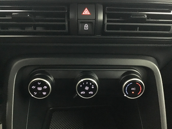 Citroën C3 Nouvelle Turbo 100 ch Manuelle Plus