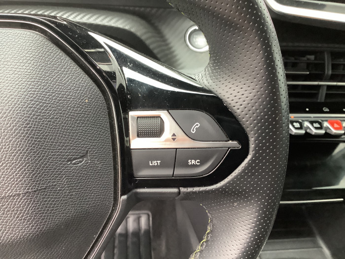 Peugeot 208 Nouvelle PureTech 100 S&S BVM6 GT