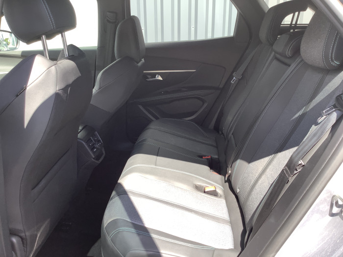 Peugeot 3008 Hybrid 180 e-EAT8 Allure Pack