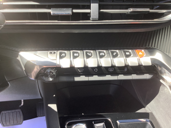 Peugeot 3008 Hybrid 180 e-EAT8 Allure Pack