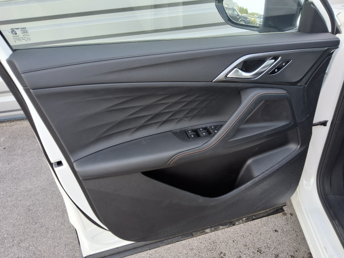 MG EHS Nouveau 1.5 Hybrid+ 224 ch Luxury