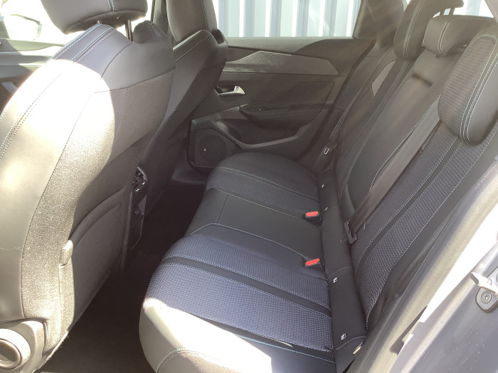 Peugeot 308 SW Hybrid 145 e-DCS6 Allure
