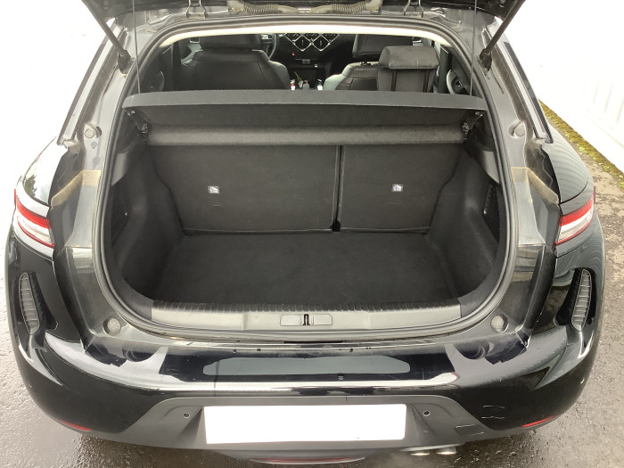 DS DS 3 Nouveau PureTech 130 EAT8 Performance Line