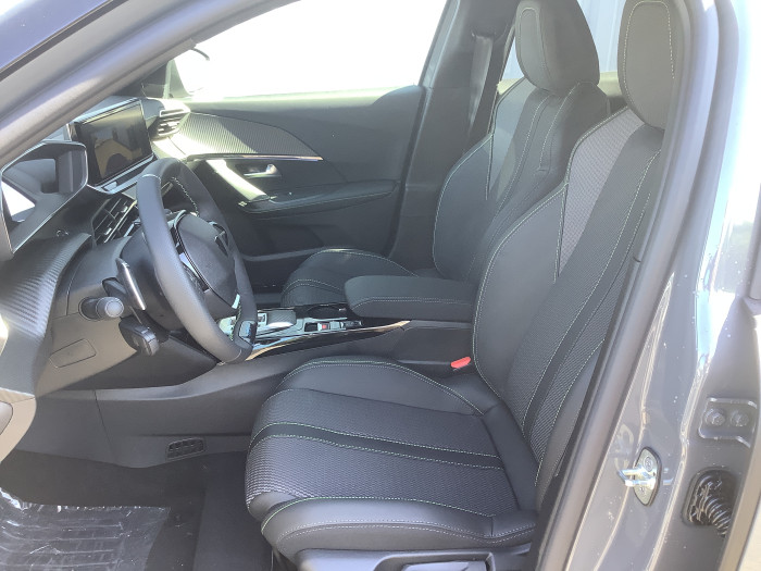 Peugeot 2008 Nouveau Hybrid 145 e-DCS6 GT