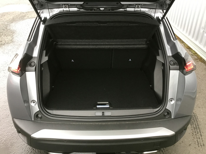Peugeot 2008 Nouveau PureTech 130 S&S EAT8 GT