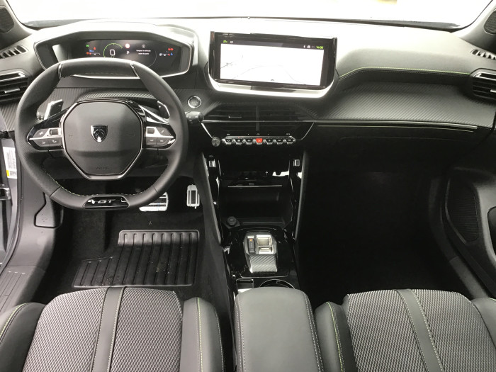 Peugeot 2008 Nouveau PureTech 130 S&S EAT8 GT