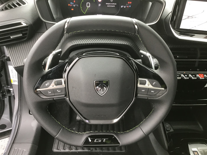 Peugeot 2008 Nouveau PureTech 130 S&S EAT8 GT