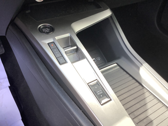 Peugeot 308 SW Hybrid 145 e-DCS6 Allure