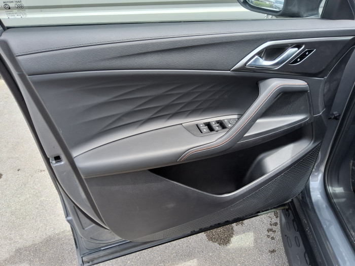 MG EHS Nouveau 1.5T PHEV 272 ch Luxury