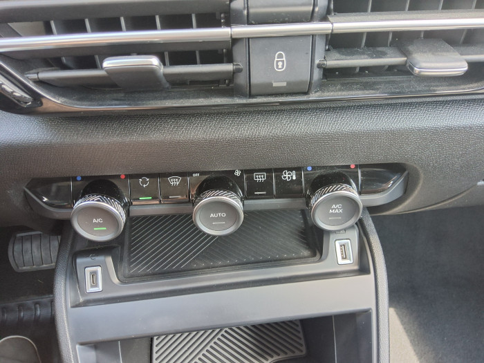 Citroën C4 Hybride 136 e-DCS6 Plus