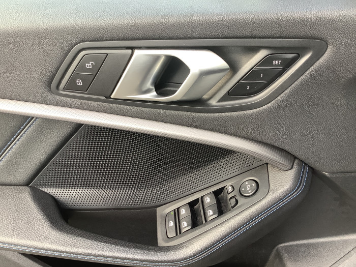 BMW SERIE 1 F40 118d 150 ch BVA8 M Sport
