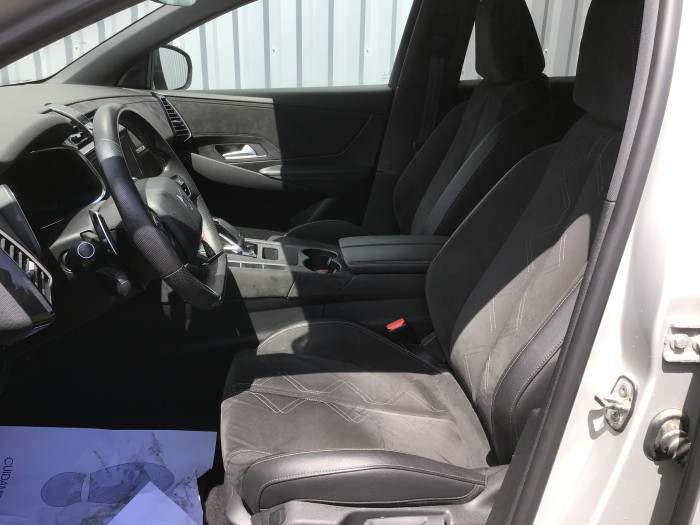DS DS7 CROSSBACK BlueHDi 130 EAT8 Performance Line